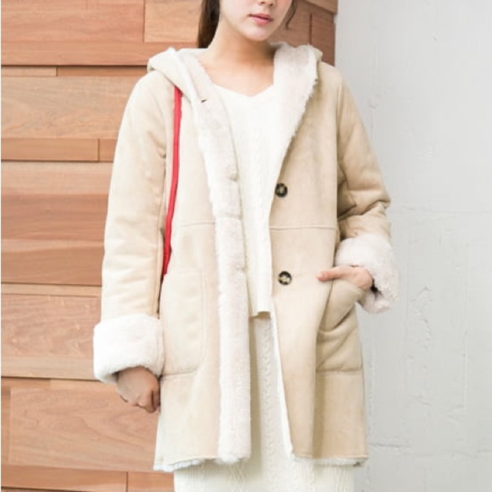 Ingni Japan faux sheerling coat